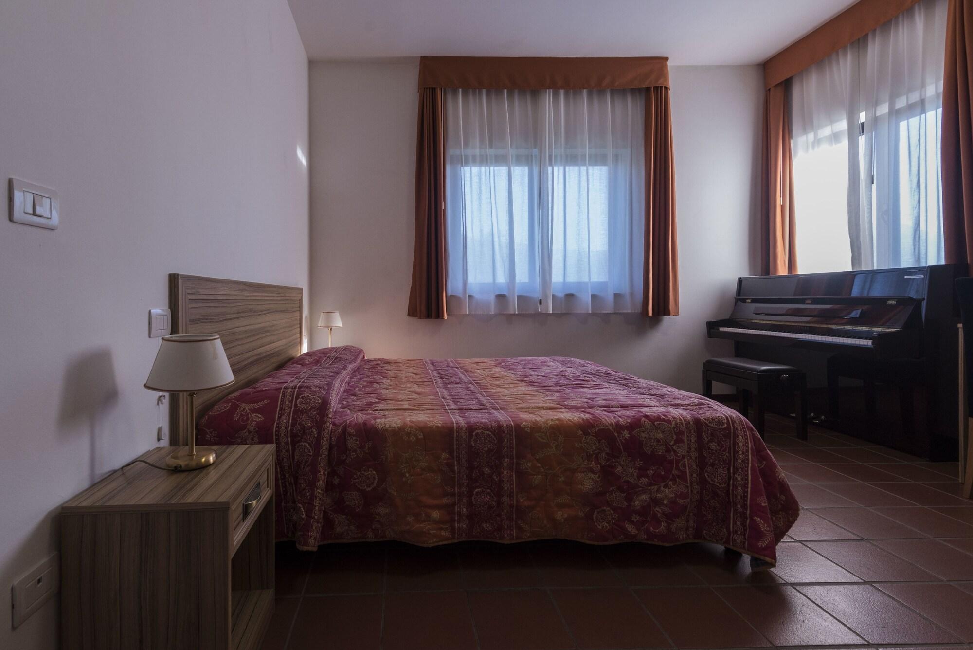 Hotel Villa Del Cardinale Norma Exterior photo