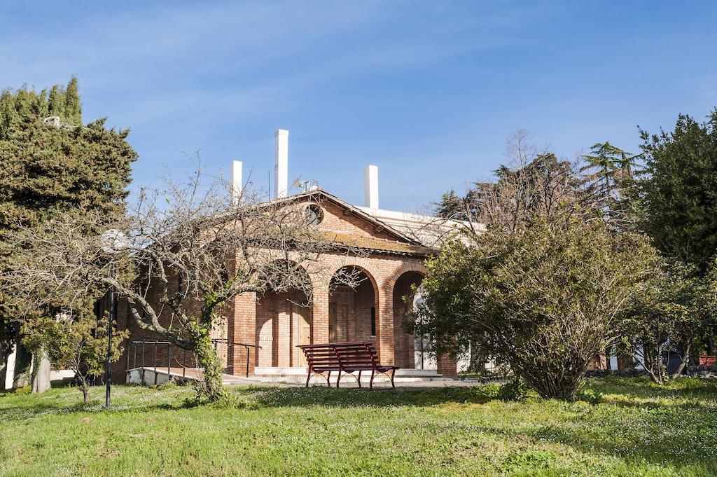 Hotel Villa Del Cardinale Norma Exterior photo